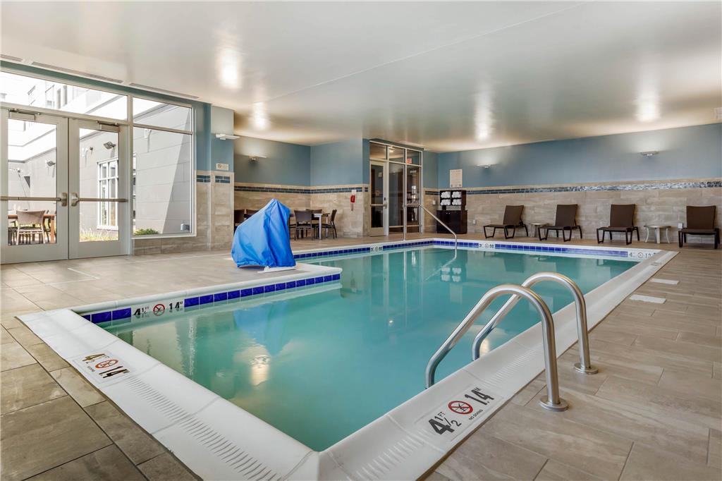 Cambria Hotel Davenport Quad Cities Bettendorf Facilities photo